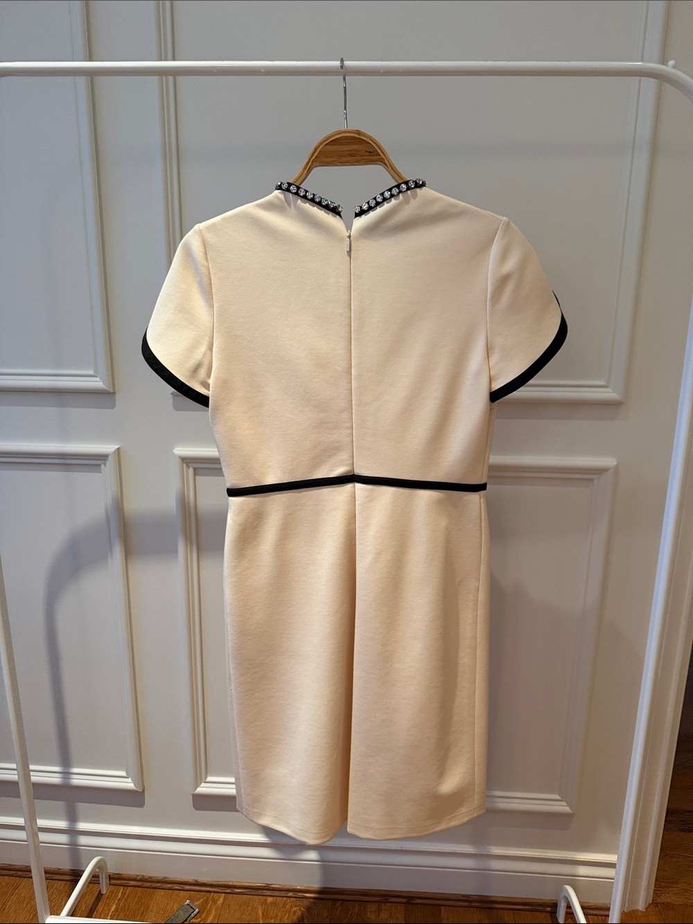 Gucci Runway Crystal-Trim Jersey V-Neck Dress - Picture 2 of 5